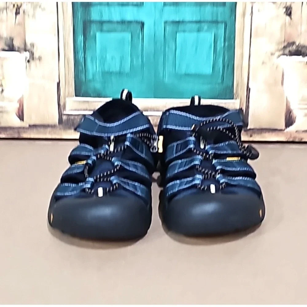 Keen Sandals Kids 5 Newport H2 Fisherman Hiking Water Shoes Navy 1006557